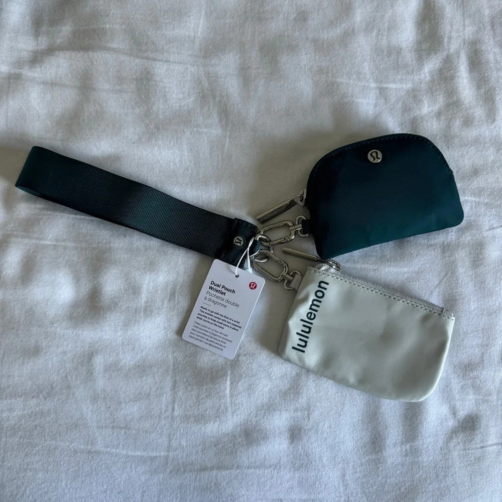40🆕 Lululemon Dual Pouch Wristlet - Vapour / Storm Teal